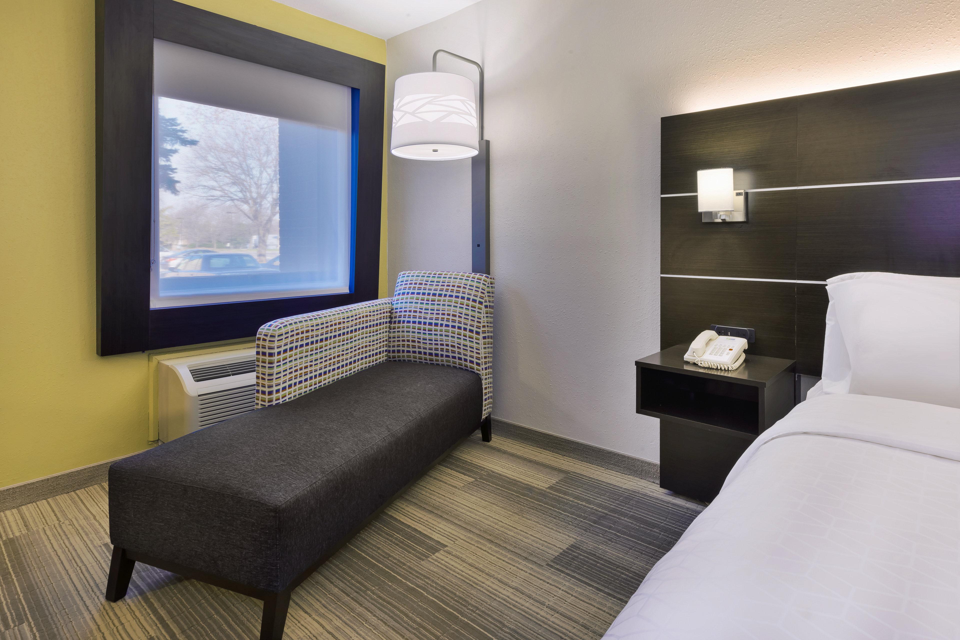 Holiday Inn Express Detroit-Warren/General Motors Technology Center By Ihg Ngoại thất bức ảnh