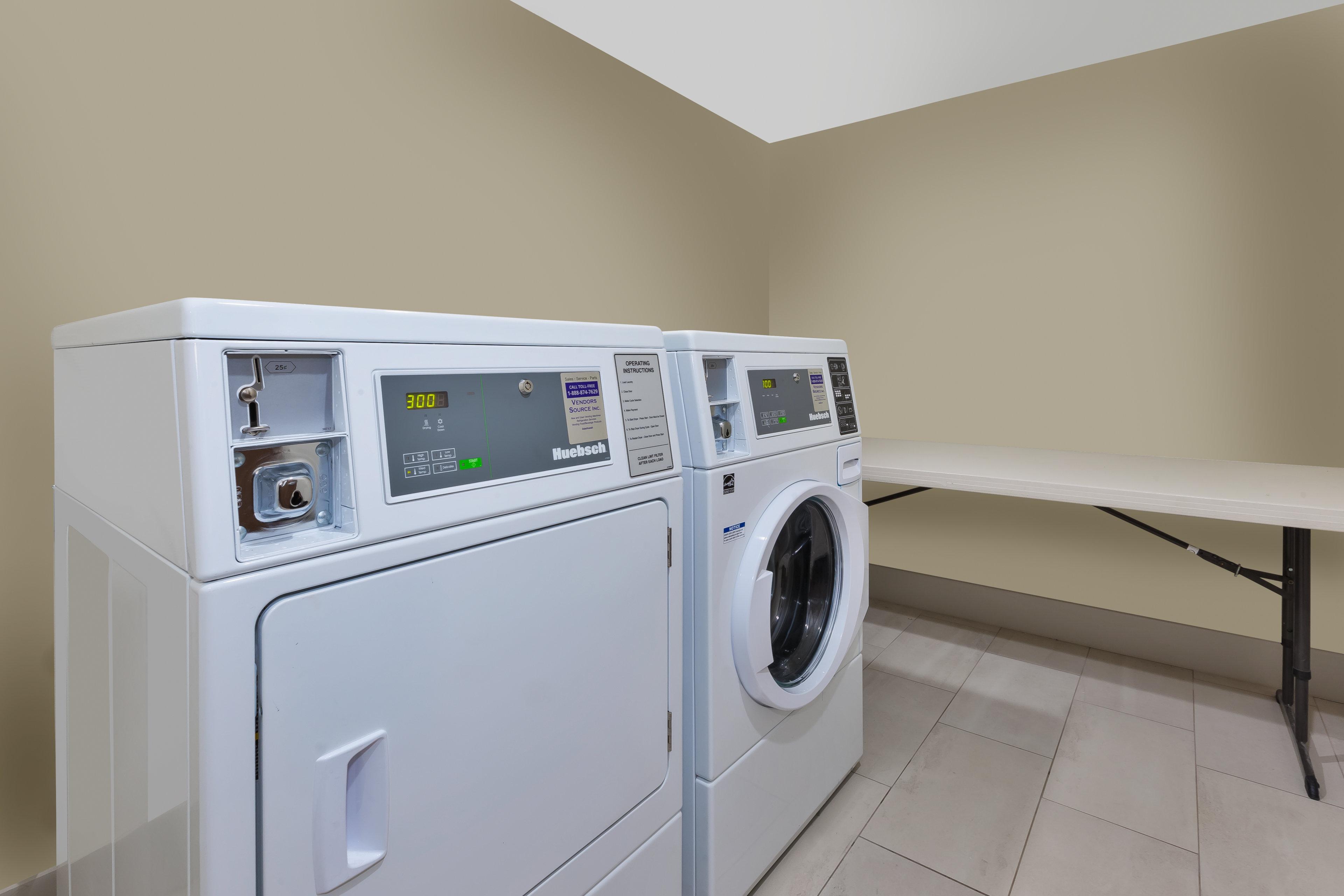 Holiday Inn Express Detroit-Warren/General Motors Technology Center By Ihg Ngoại thất bức ảnh