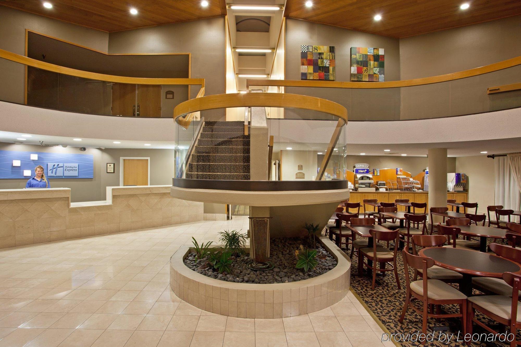 Holiday Inn Express Detroit-Warren/General Motors Technology Center By Ihg Nhà hàng bức ảnh