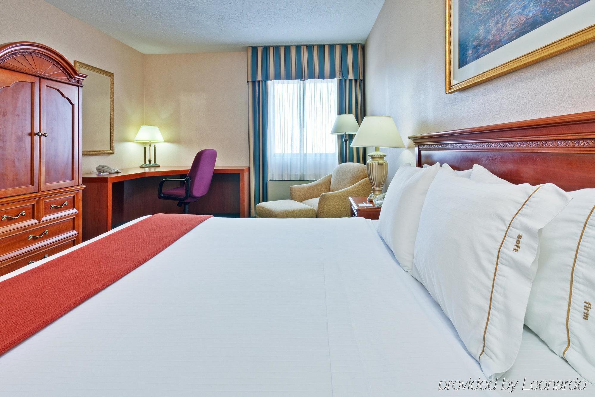 Holiday Inn Express Detroit-Warren/General Motors Technology Center By Ihg Phòng bức ảnh
