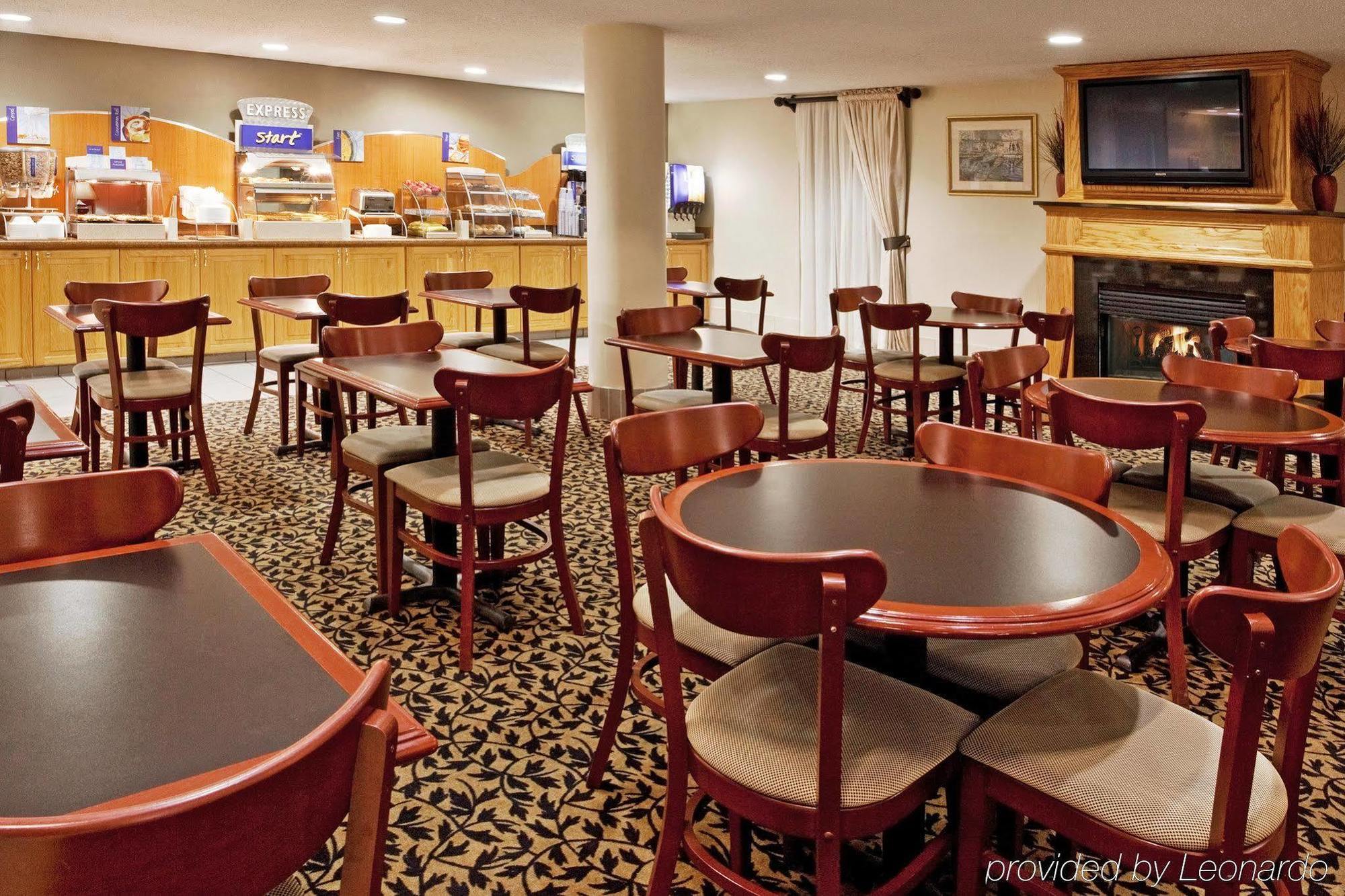 Holiday Inn Express Detroit-Warren/General Motors Technology Center By Ihg Nhà hàng bức ảnh