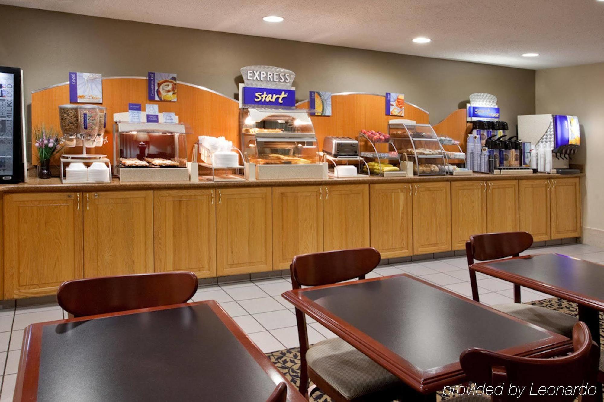 Holiday Inn Express Detroit-Warren/General Motors Technology Center By Ihg Nhà hàng bức ảnh
